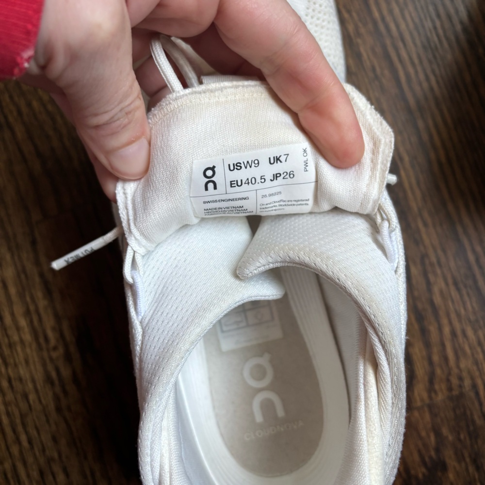 On Running Cloudtec Cloudnova White Women’s Runni… - image 8